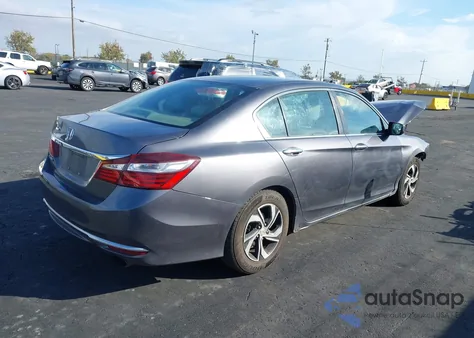 2017 Honda Accord Lx z USA, uszkodzony, nr VIN 1HGCR2F32HA143538